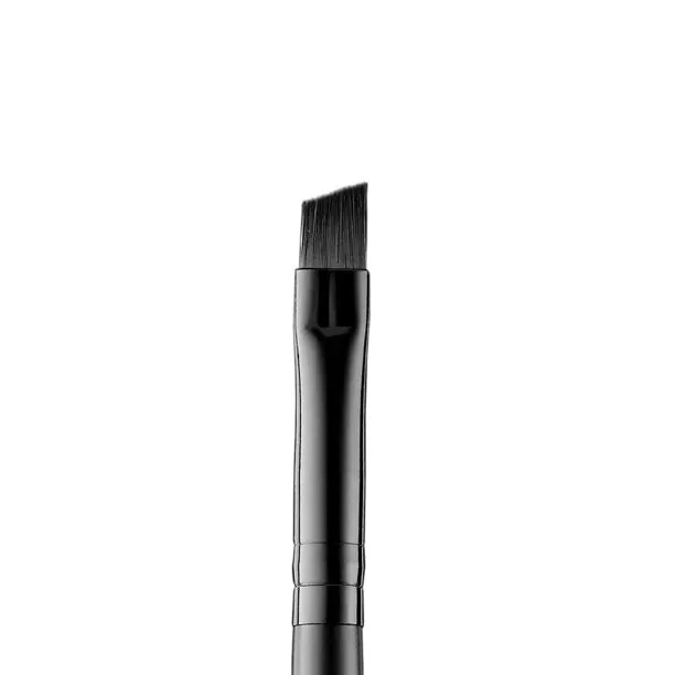 E.L.F. Small Angled Brush