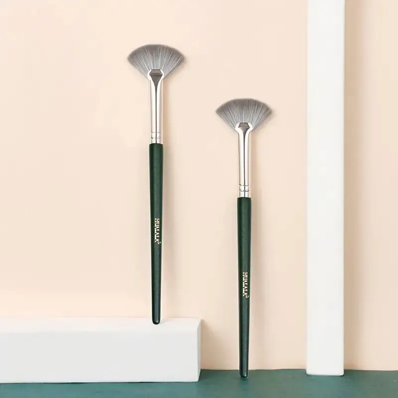 HuaLala Highlight Brush Face Body Contour Blending Contouring | Tapered Makeup Brush Beauty Makeup Tool For Concealing Blending Setting