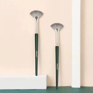 HuaLala Highlight Brush Face Body Contour Blending Contouring | Tapered Makeup Brush Beauty Makeup Tool For Concealing Blending Setting